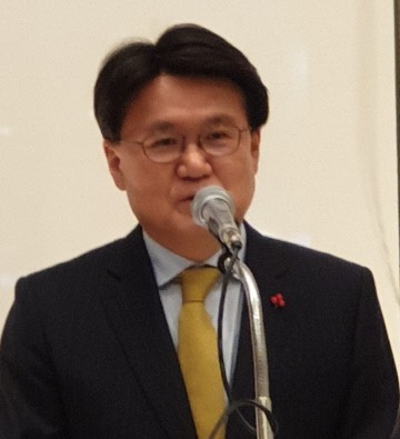 충정포럼 이웃돕기 성금 전달 관련 언론자료 사진